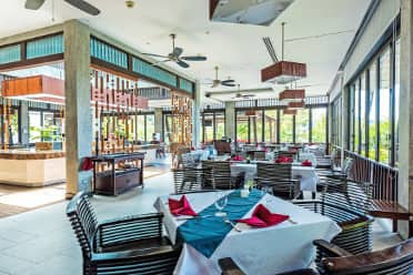 Wyndham Sea Pearl Resort Phuket restaurant in Phuket, Other than US/Canada