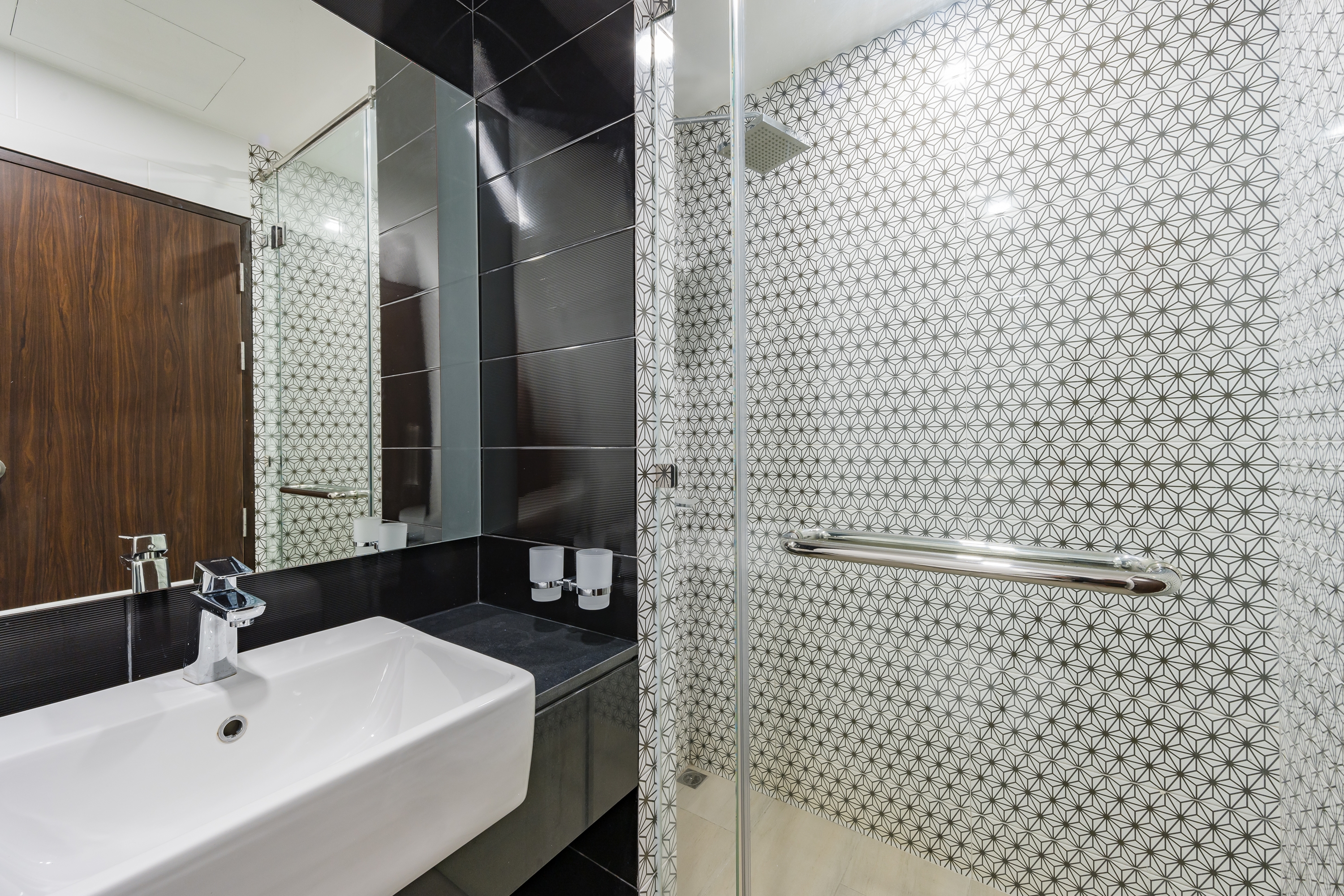 Guest room bath at the Wyndham Royal Lee Phuket in Phuket, Other than US/Canada