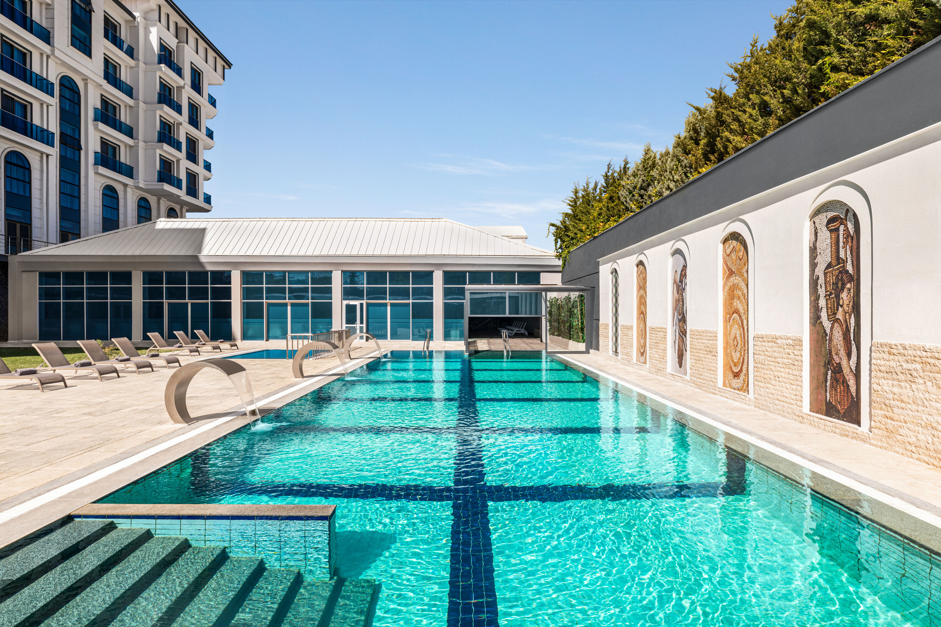 Pool daytime image at the Wyndham Afyonkarahisar Thermal&Spa in Afyonkarahisar, Other than US/Canada