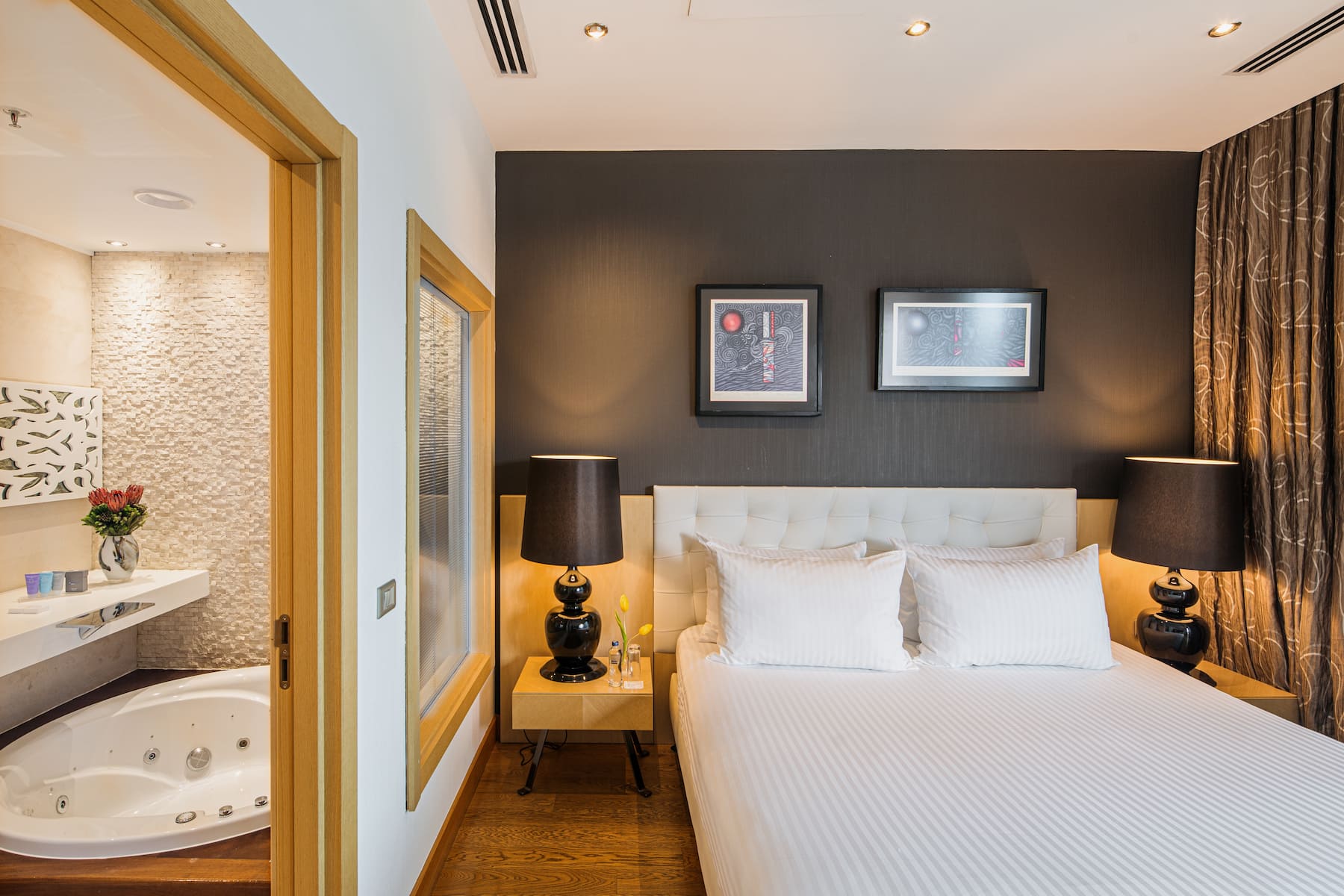 Wyndham Ankara suite in Ankara, Other than US/Canada
