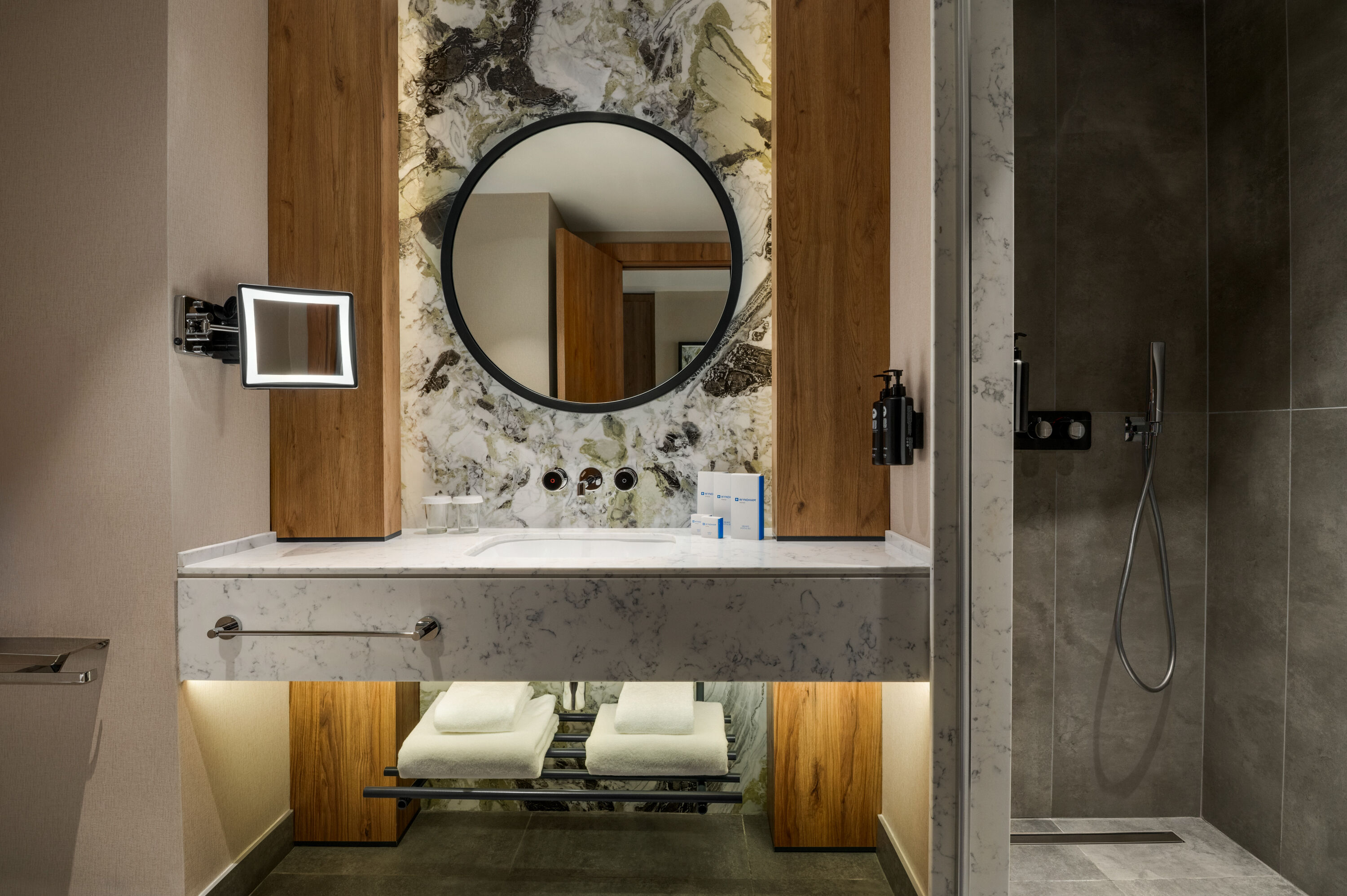 Guest room bath at the Wyndham Alanya in Antalya, Other than US/Canada