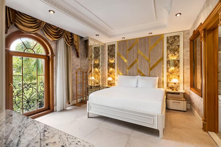 Wyndham Istanbul Old City presidential suite in Istanbul, Other than US/Canada