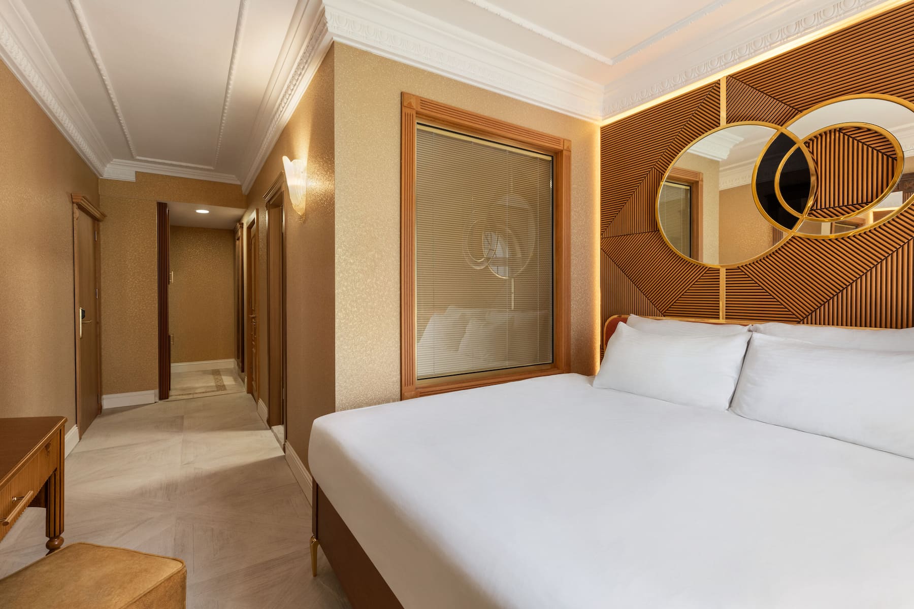 Double bed guest room at the Wyndham Istanbul Old City in Istanbul, Other than US/Canada