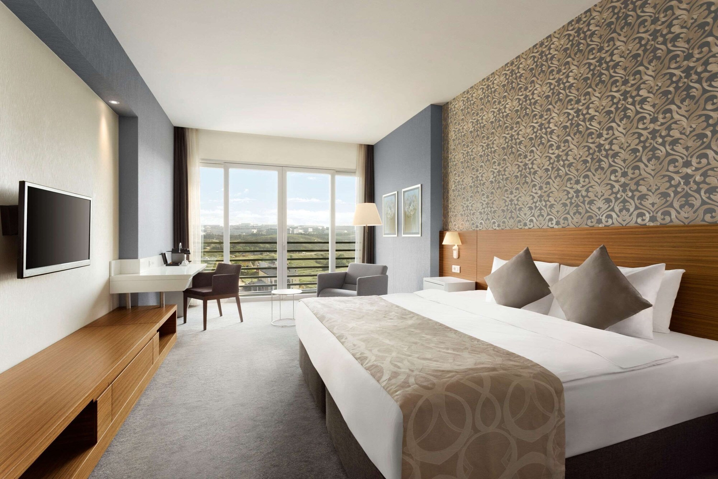 Guest room at the Wyndham Istanbul Asia Airport in Kocaeli, Other than US/Canada