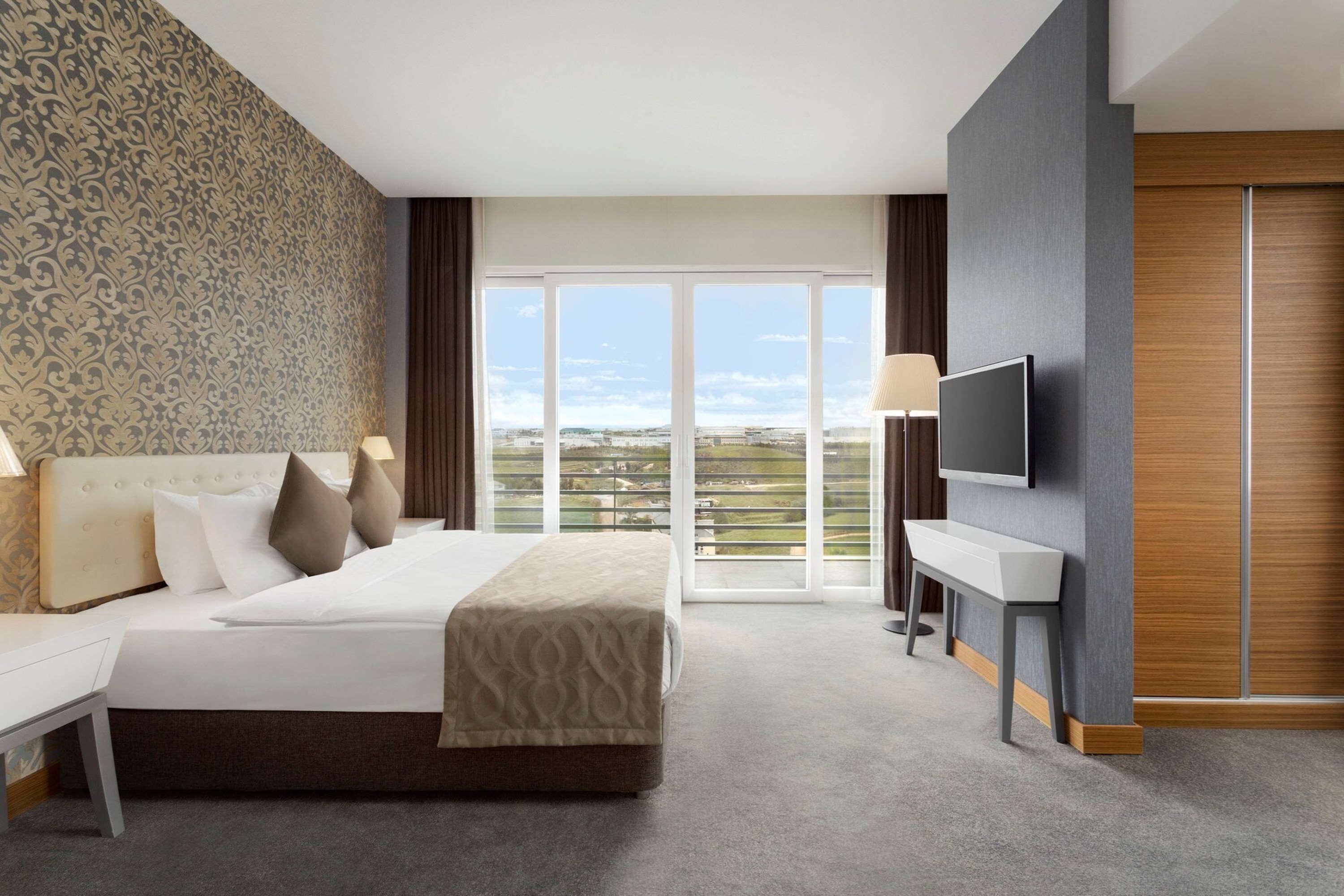 Guest room at the Wyndham Istanbul Asia Airport in Kocaeli, Other than US/Canada