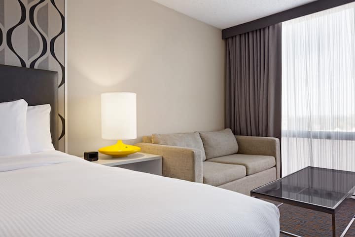 Guest room at the Wyndham Fort Smith City Center in Fort Smith, Arkansas