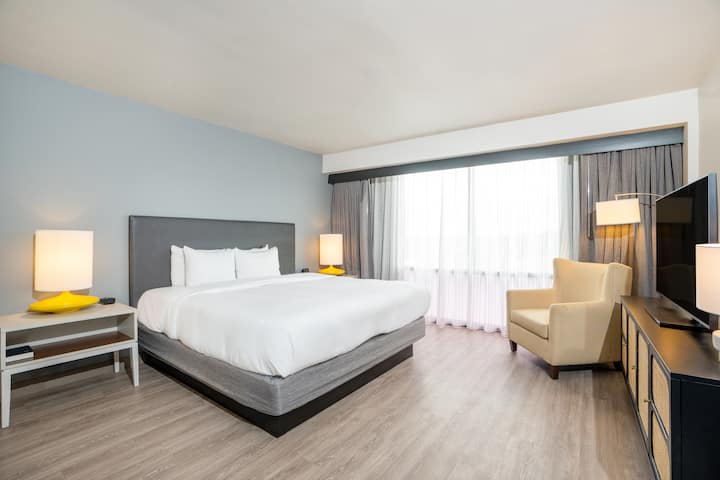 Wyndham Fort Smith City Center suite in Fort Smith, Arkansas