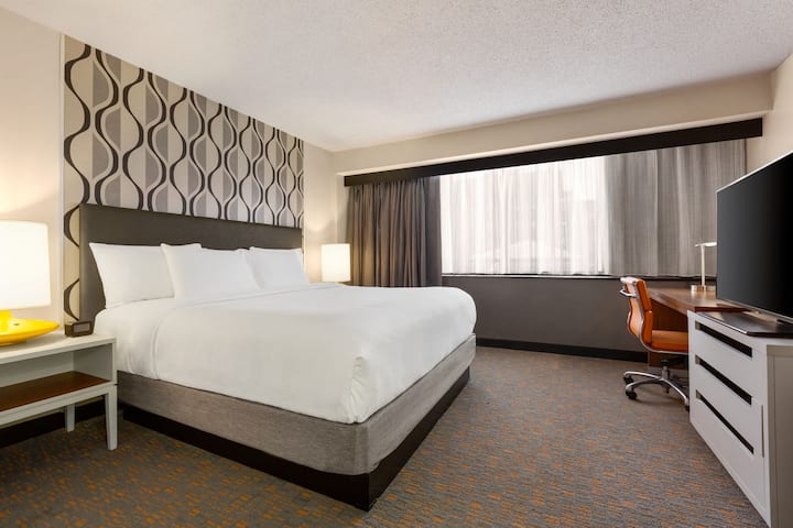 Wyndham Fort Smith City Center suite in Fort Smith, Arkansas