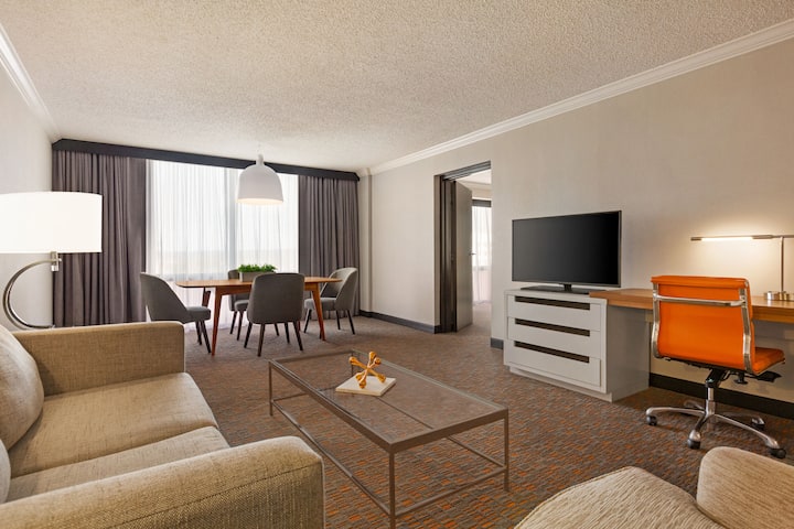 Wyndham Fort Smith City Center suite in Fort Smith, Arkansas