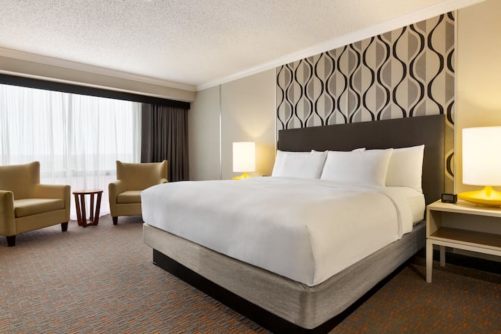 Wyndham Fort Smith City Center suite in Fort Smith, Arkansas