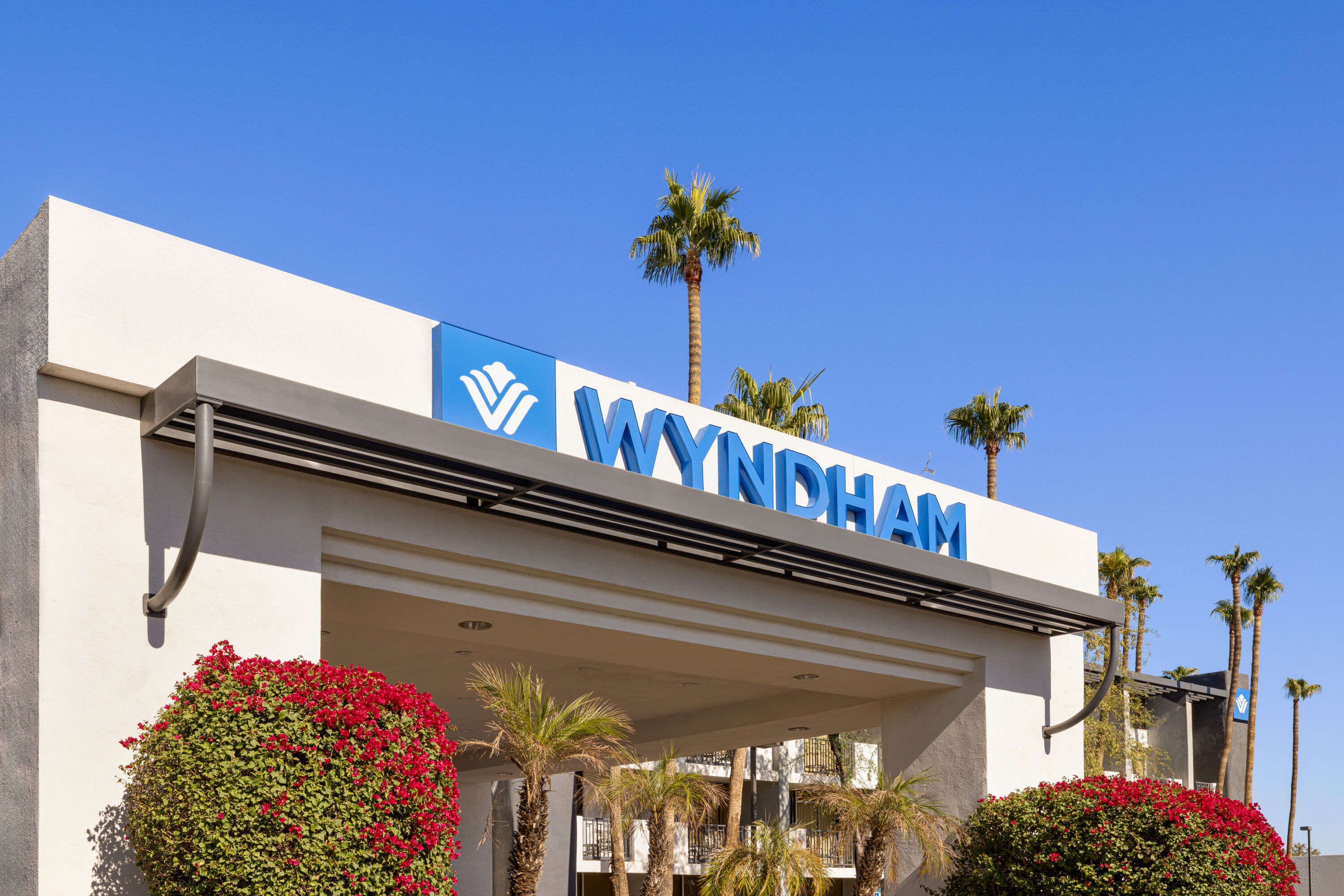 Exterior of Wyndham Phoenix Airport/Tempe hotel in Tempe, Arizona