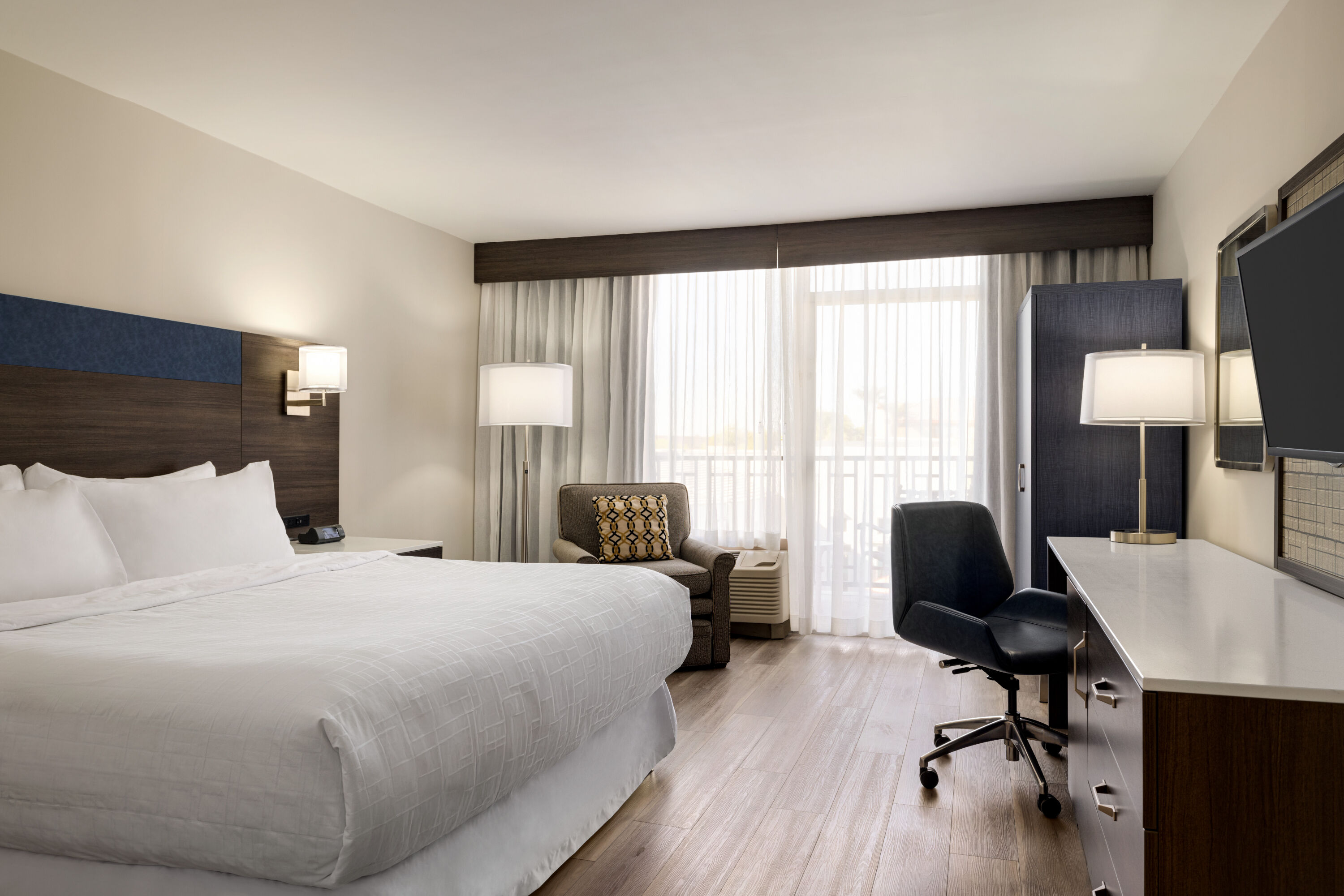 Guest room at the Wyndham Phoenix Airport/Tempe in Tempe, Arizona