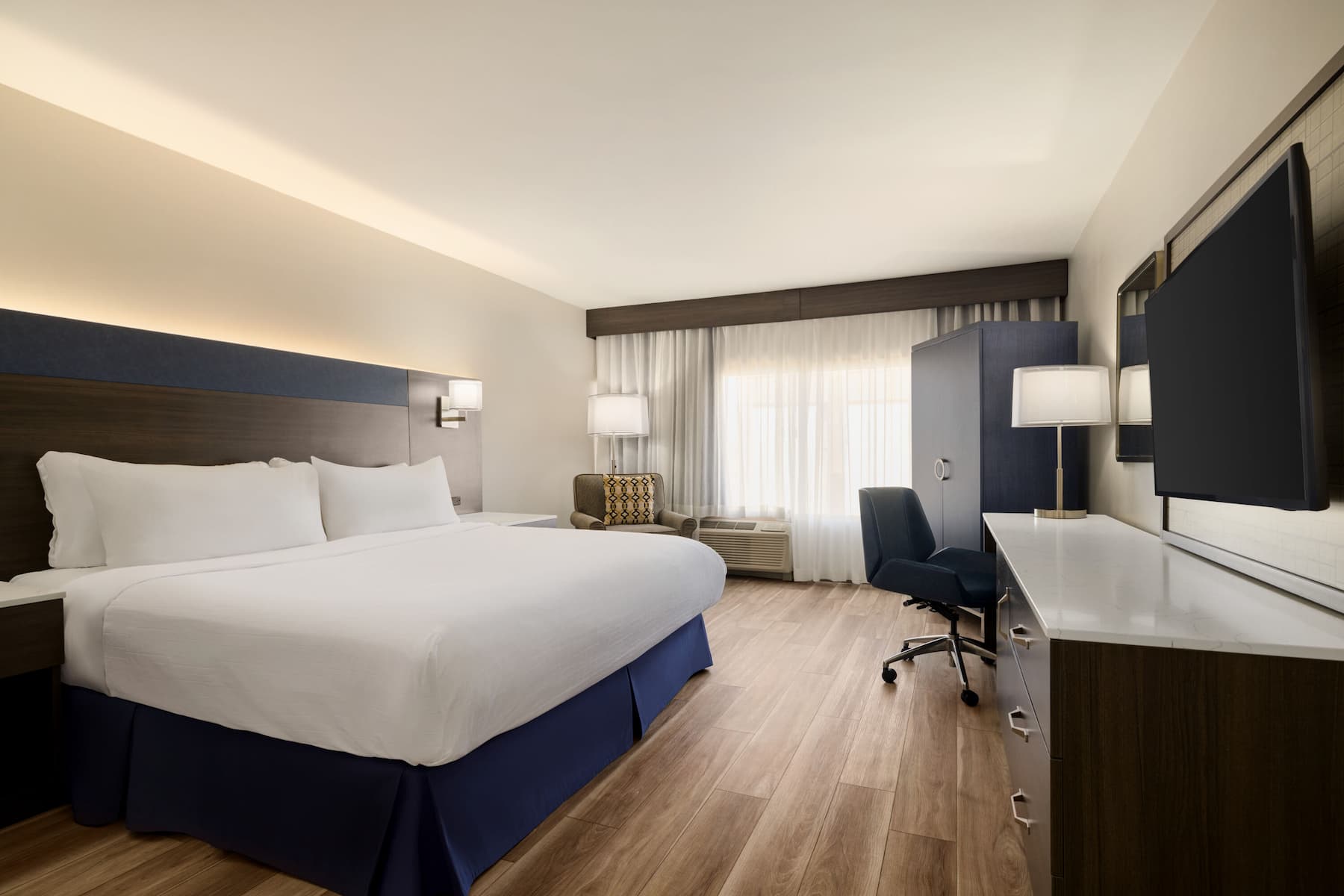 Guest room at the Wyndham Phoenix Airport/Tempe in Tempe, Arizona