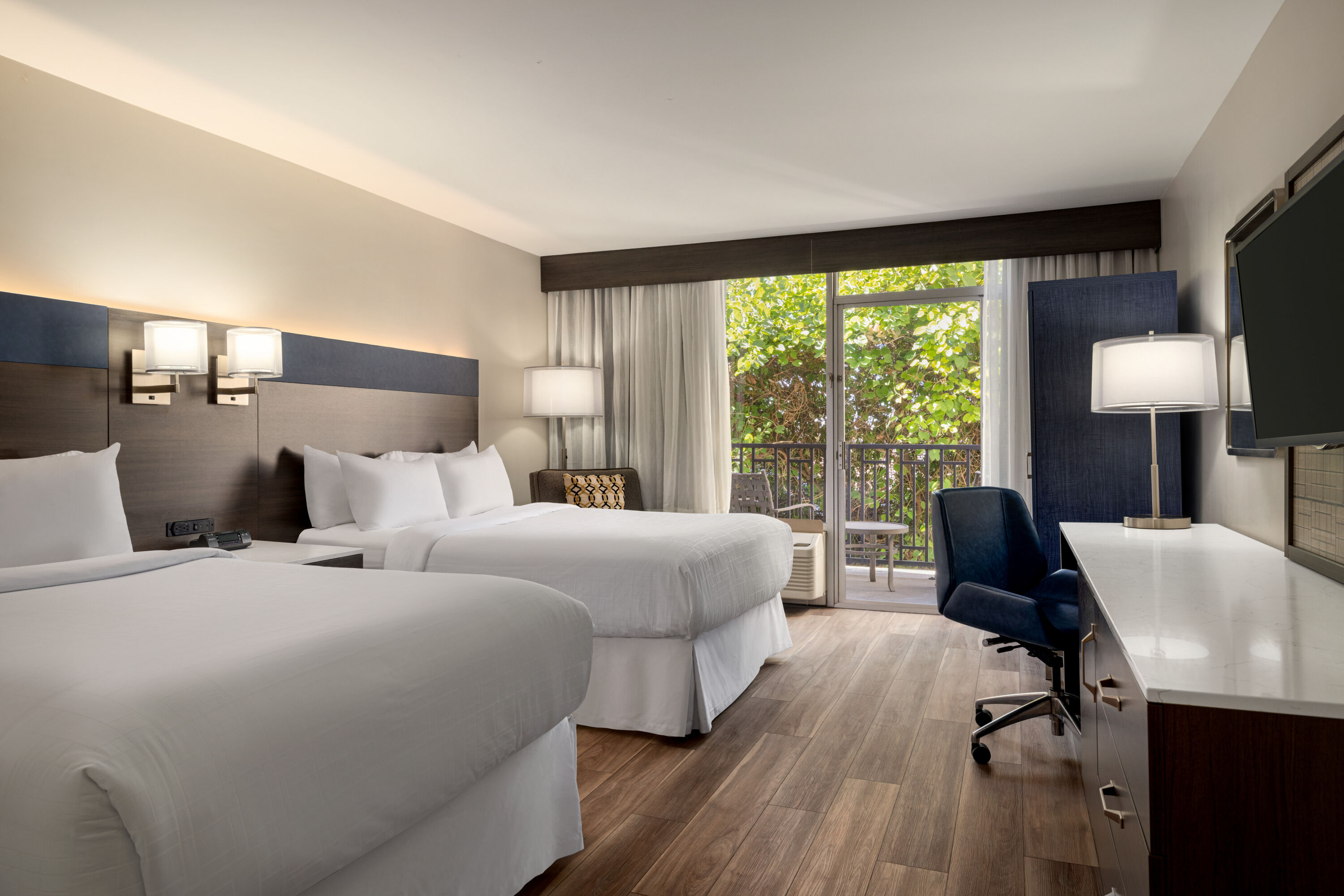 Guest room at the Wyndham Phoenix Airport/Tempe in Tempe, Arizona