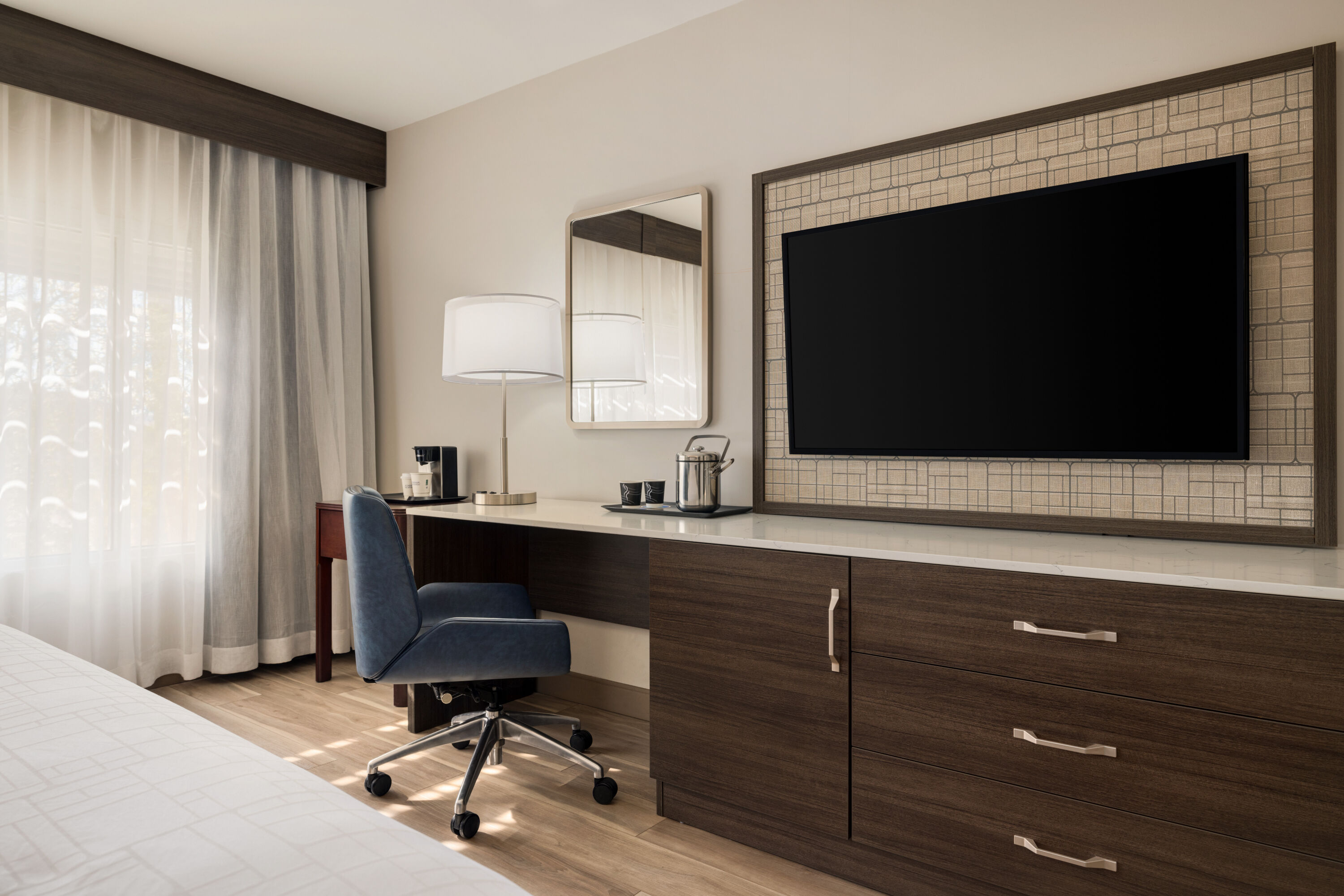 Guest room at the Wyndham Phoenix Airport/Tempe in Tempe, Arizona