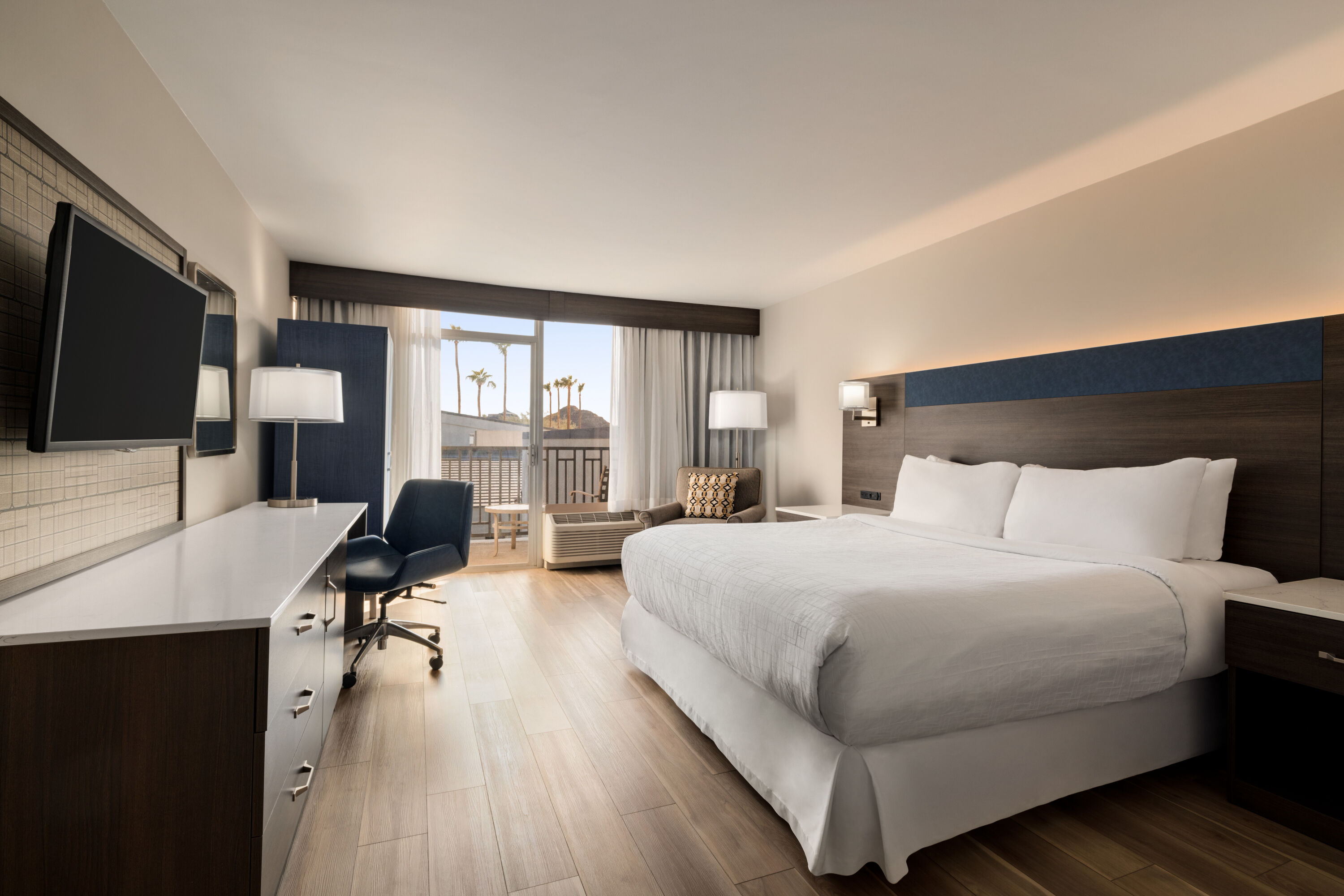 Guest room at the Wyndham Phoenix Airport/Tempe in Tempe, Arizona