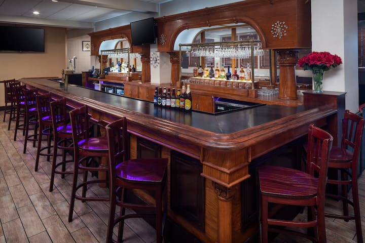 Bar at Wyndham Tucson Airport Hotel & Conference Center in Tucson, Arizona