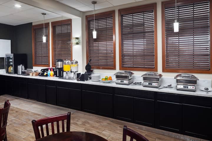 Free breakfast at Wyndham Tucson Airport Hotel & Conference Center in Tucson, Arizona