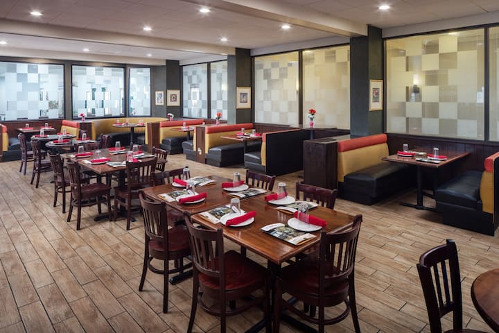 Wyndham Tucson Airport Hotel & Conference Center restaurant in Tucson, Arizona