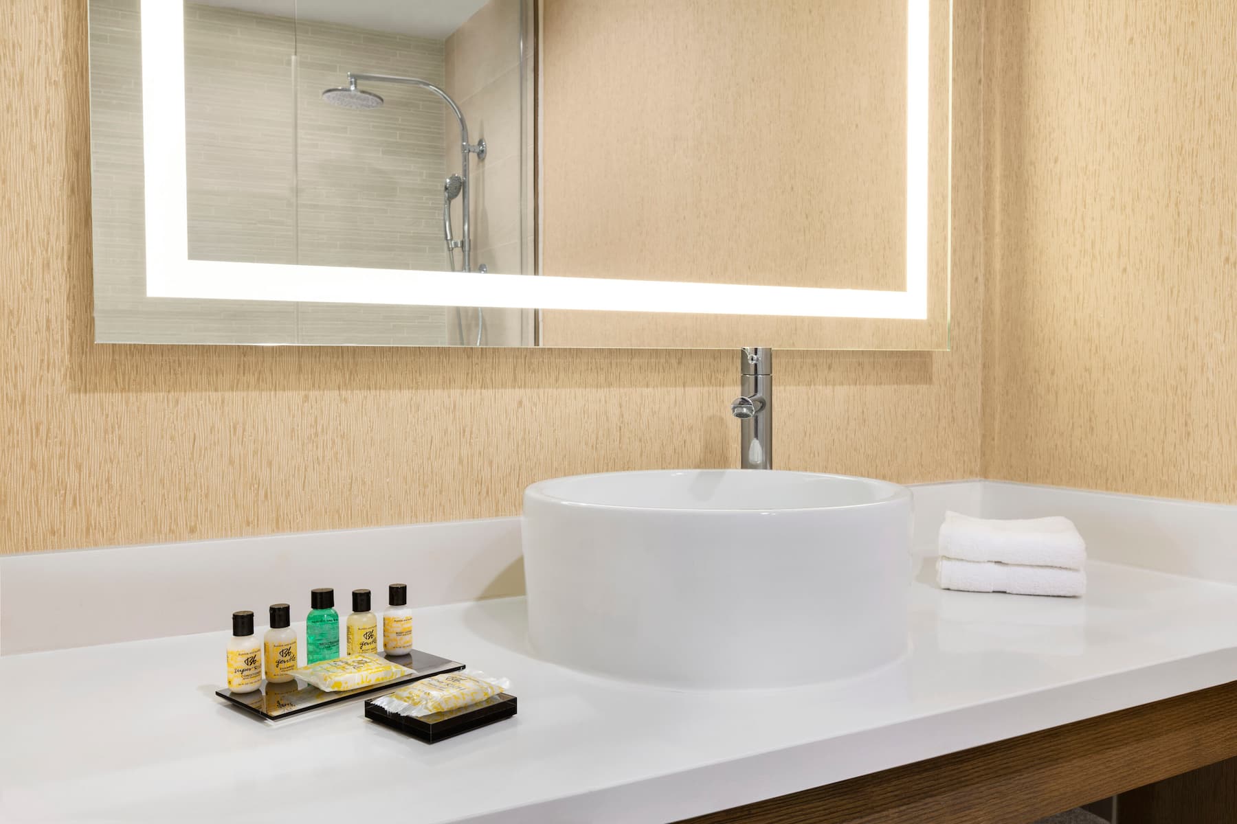 Guest room bath at the Wyndham Anaheim in Anaheim, California