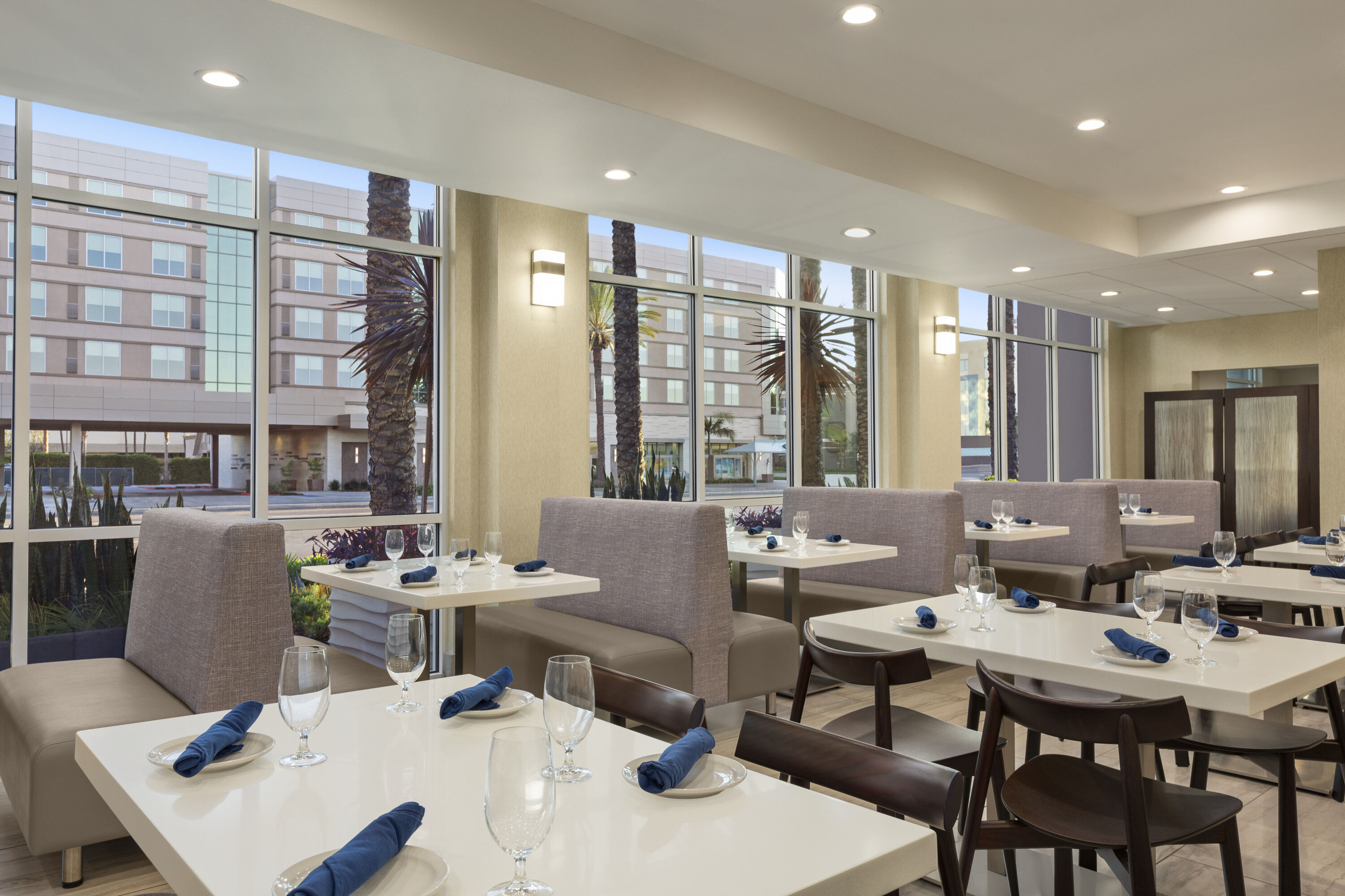 Wyndham Anaheim restaurant in Anaheim, California