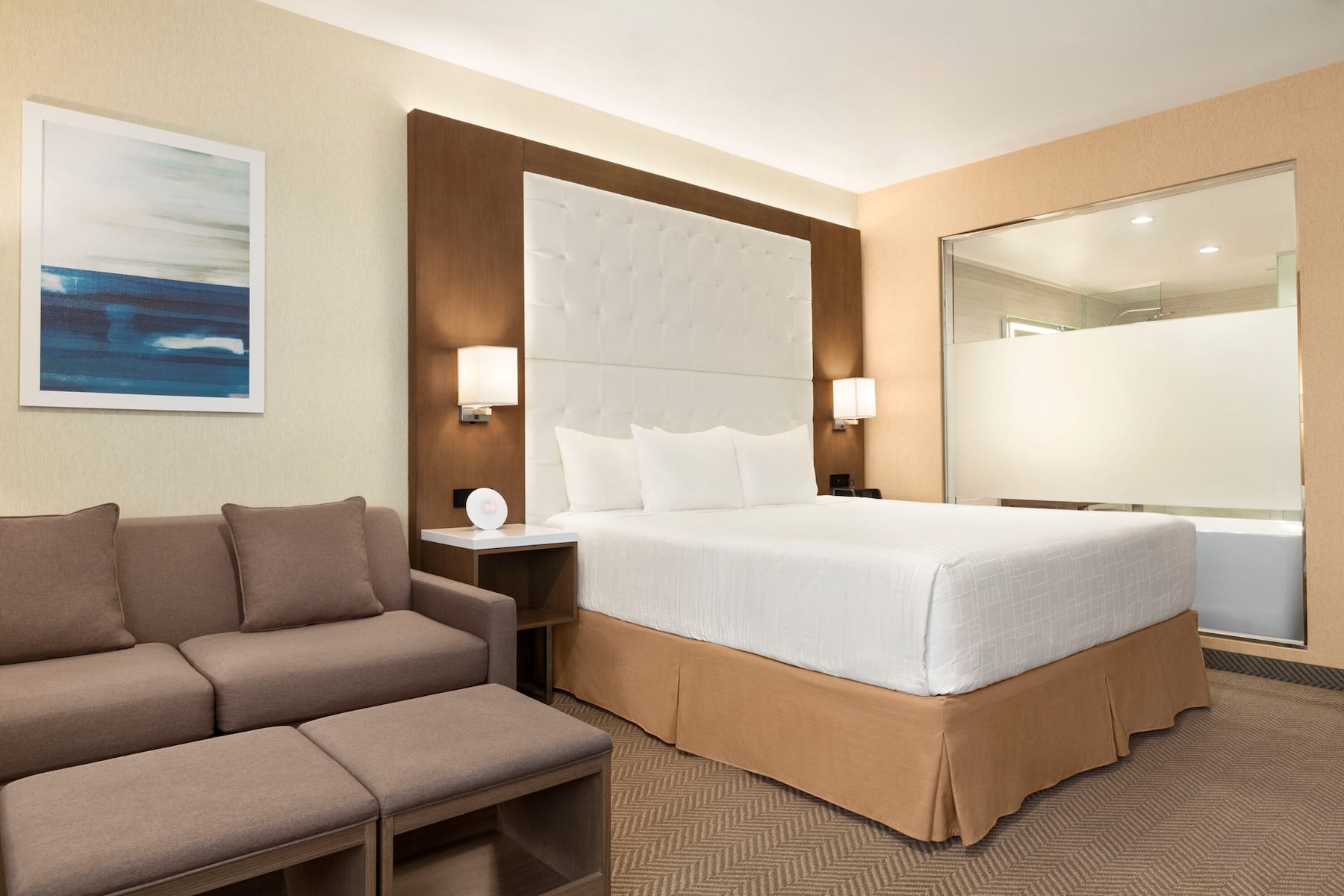 Wyndham Anaheim suite in Anaheim, California