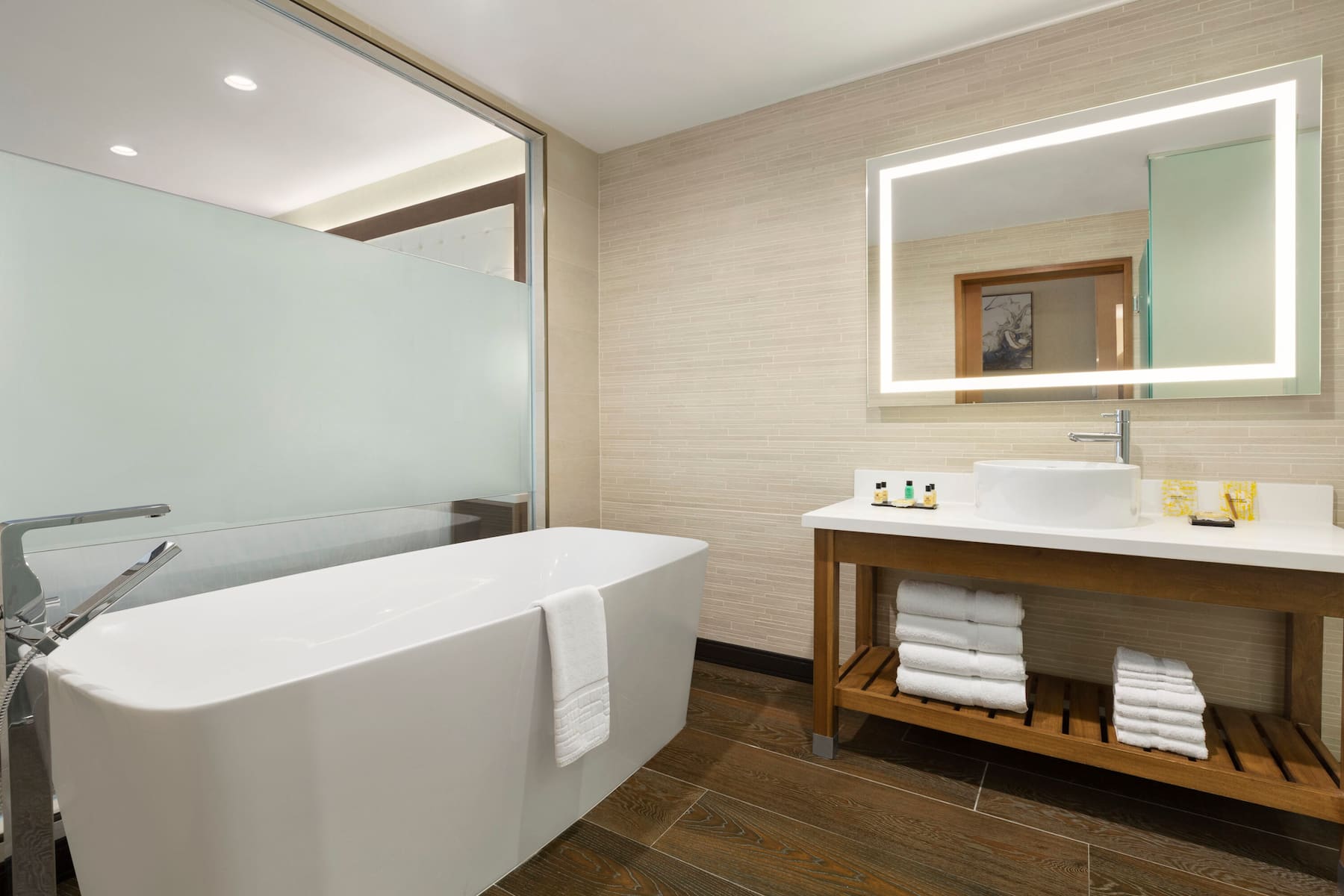 Wyndham Anaheim suite in Anaheim, California