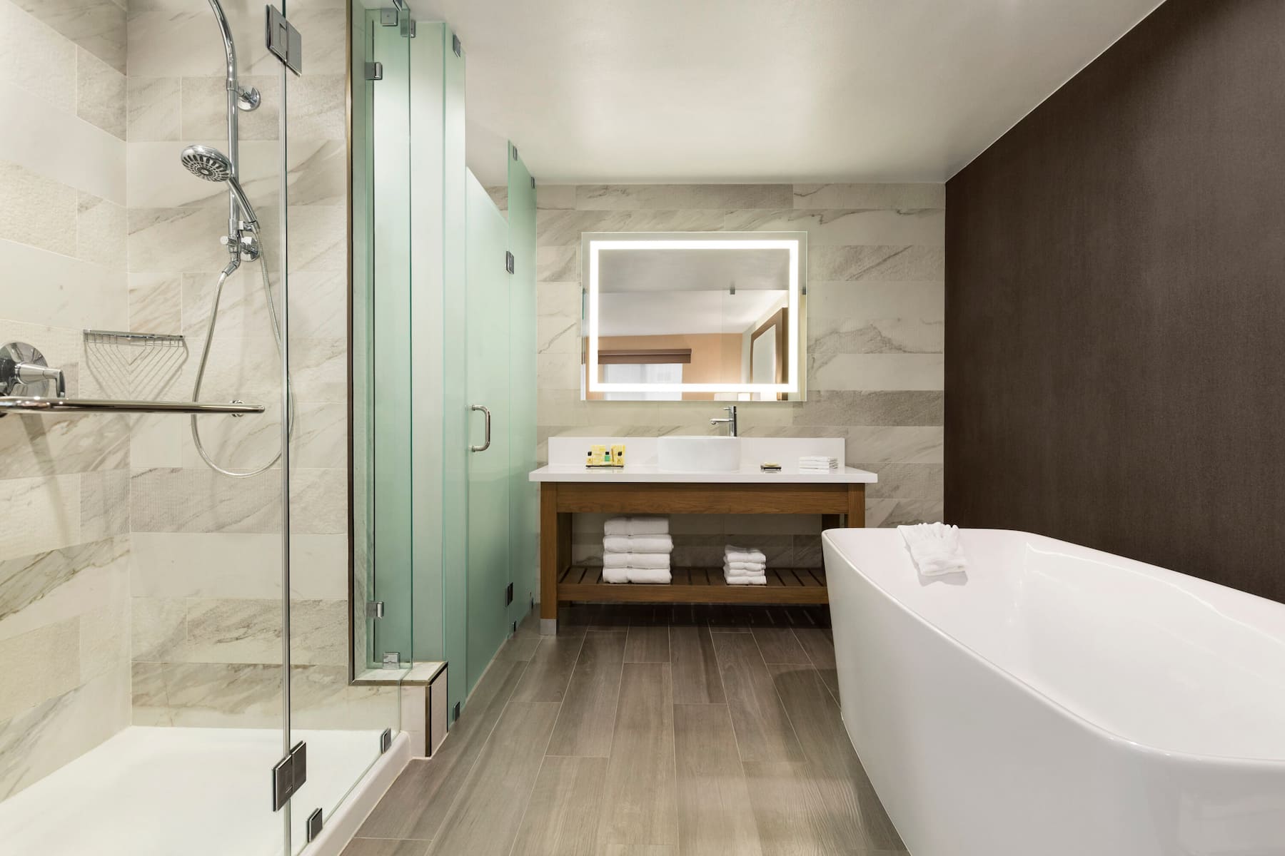 Wyndham Anaheim suite in Anaheim, California