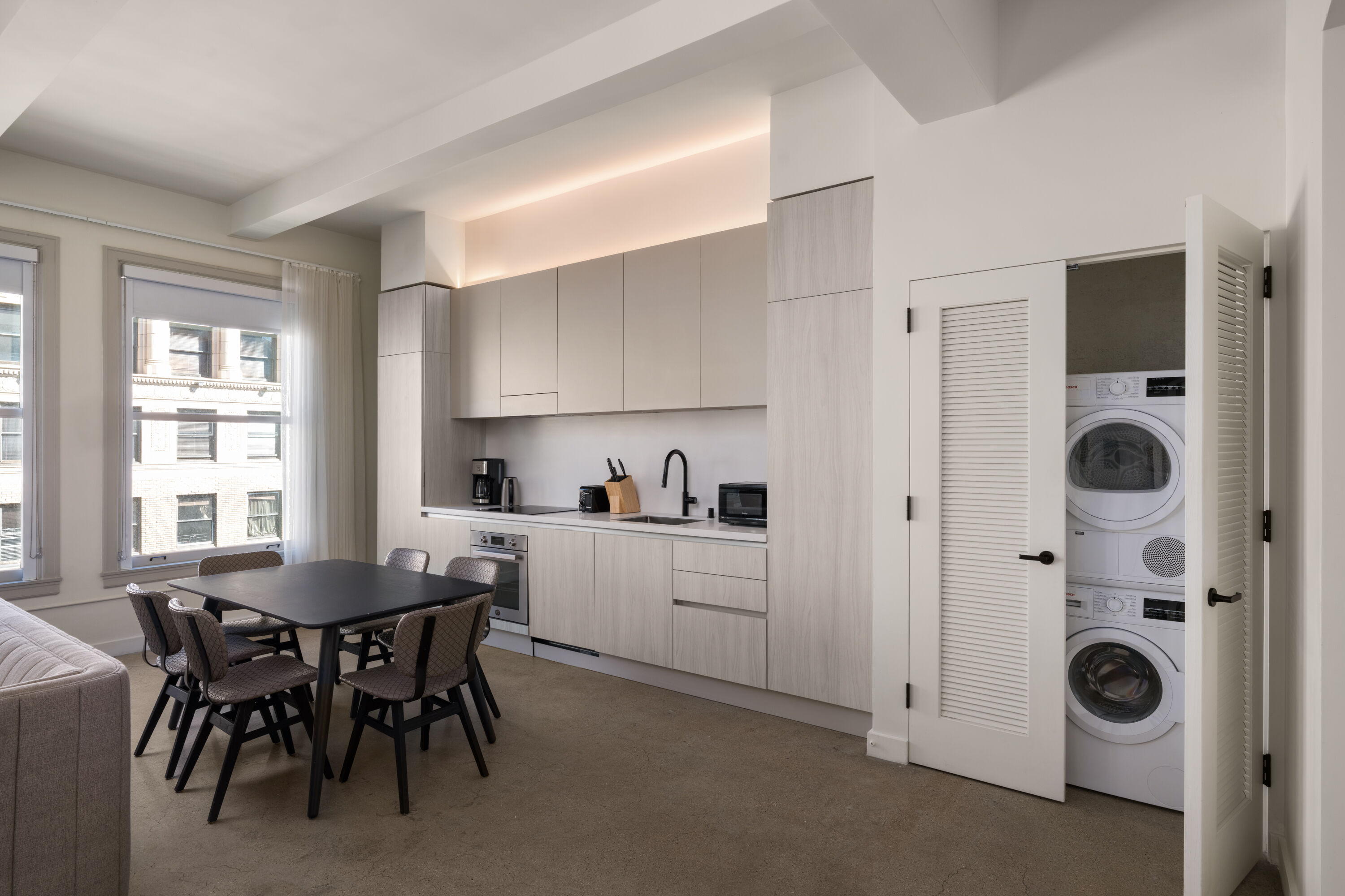 Reside Craftsman Los Angeles, a Wyndham Residence suite in Los Angeles, California