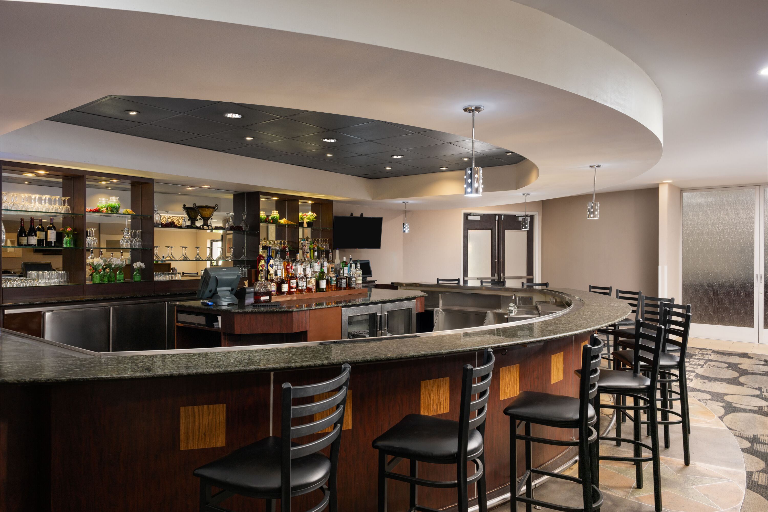 Bar at Wyndham Sacramento in Sacramento, California