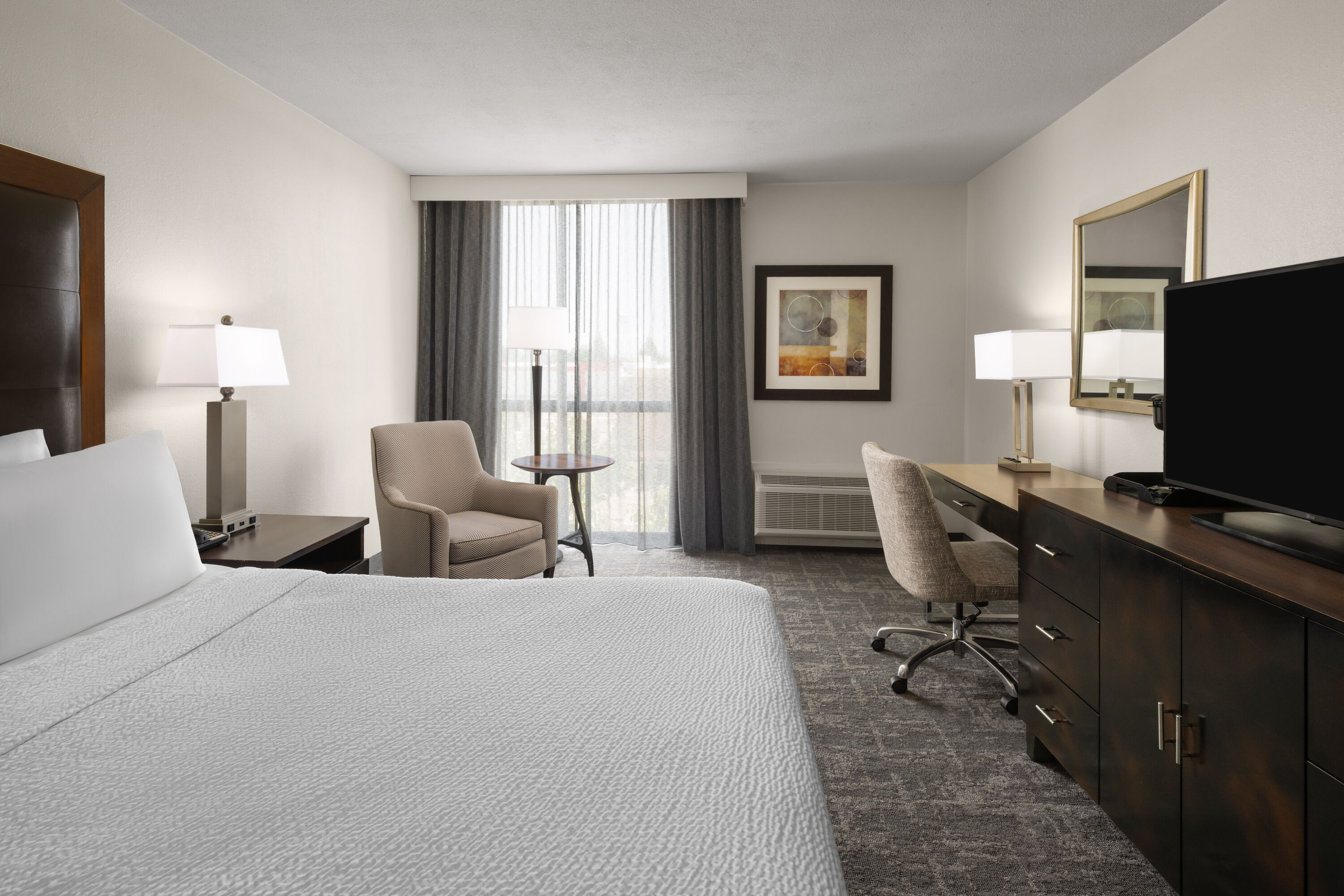 Guest room at the Wyndham Sacramento in Sacramento, California