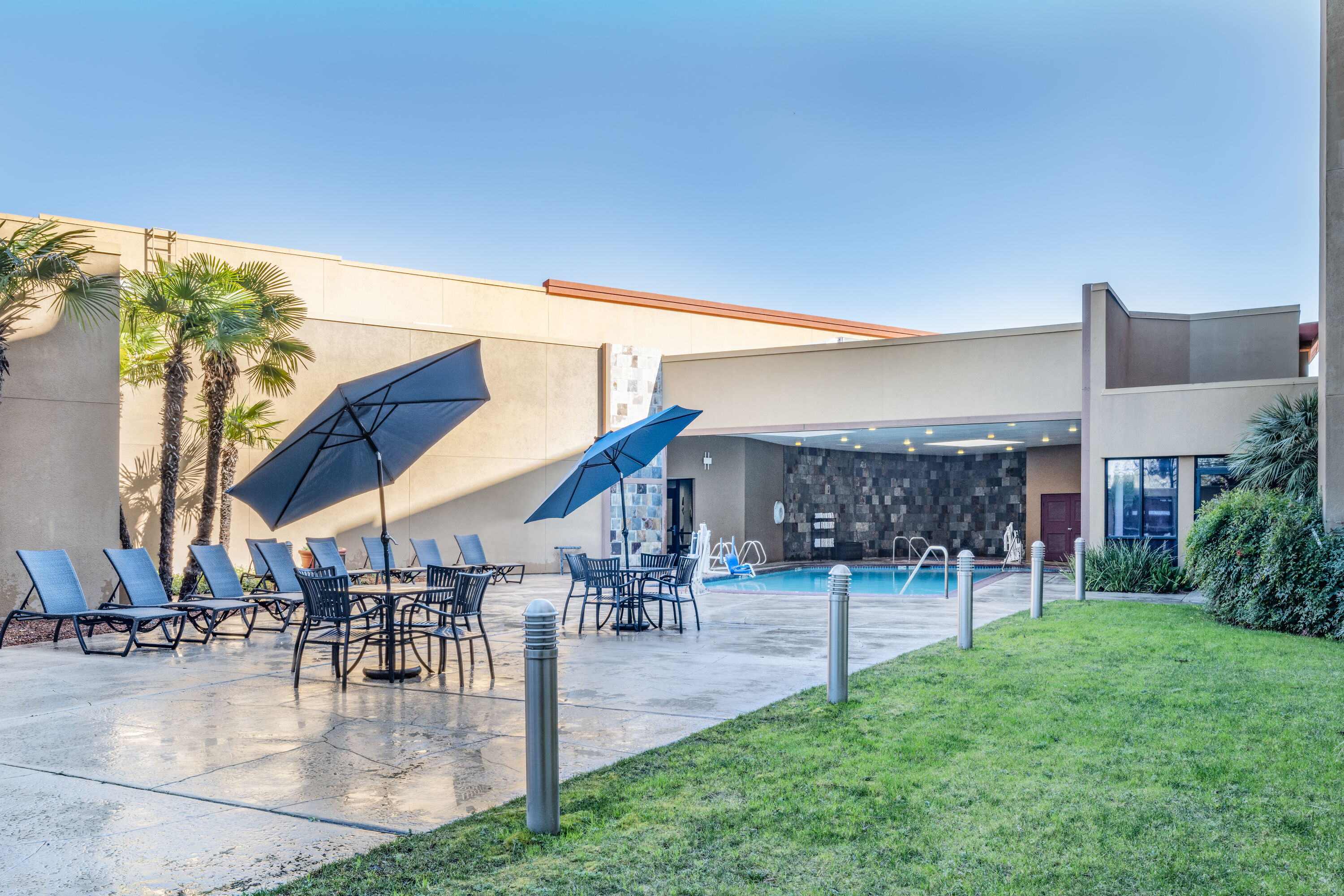 Pool at the Wyndham Sacramento in Sacramento, California