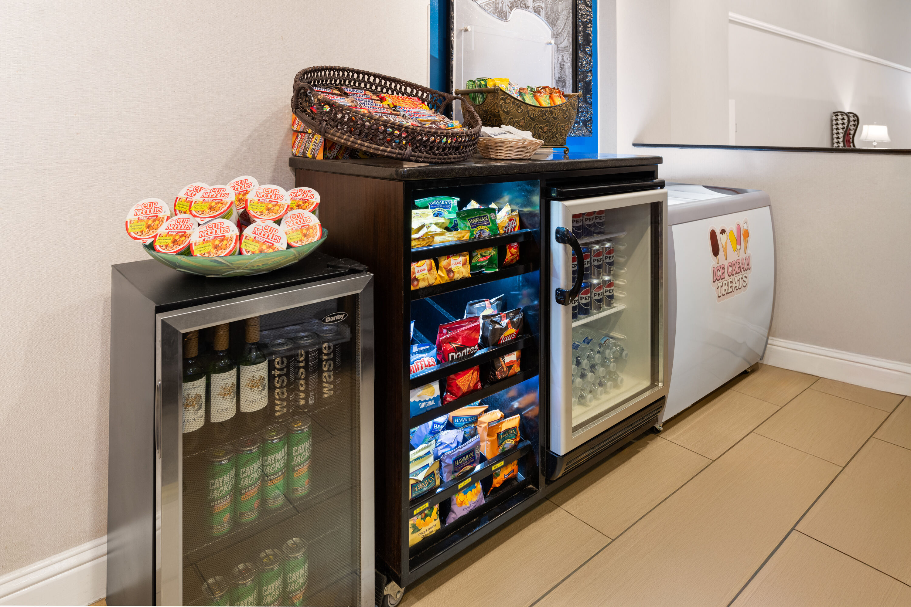 Mart at Wyndham Sacramento in Sacramento, California