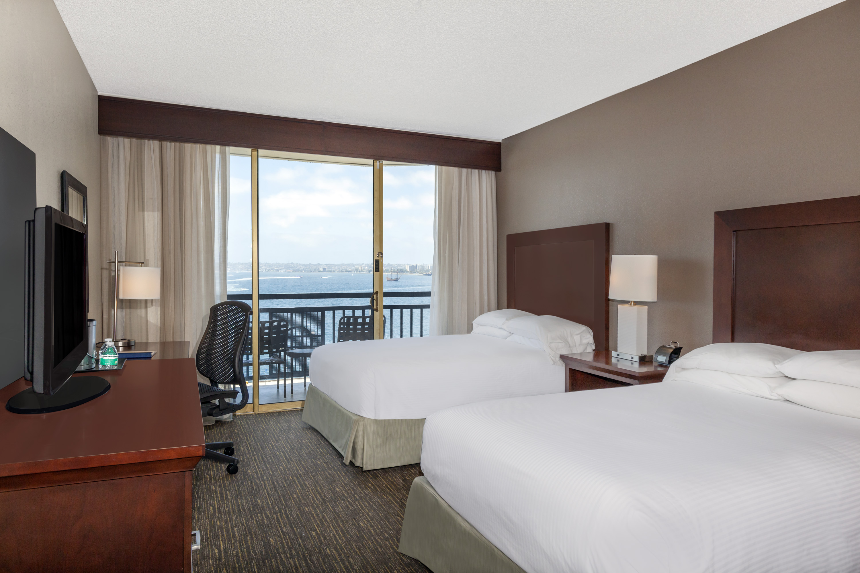 Wyndham San Diego Bayside Accommodations