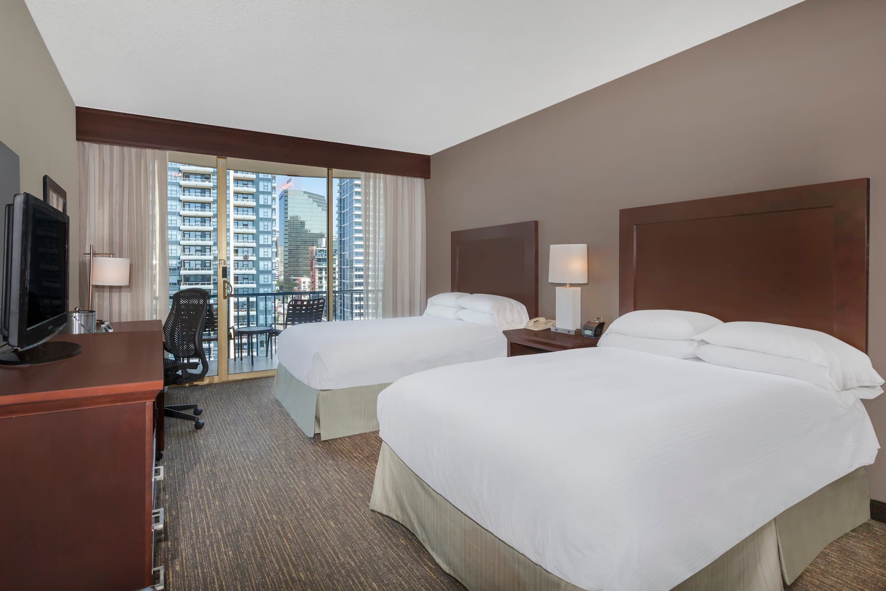 Wyndham San Diego Bayside Accommodations