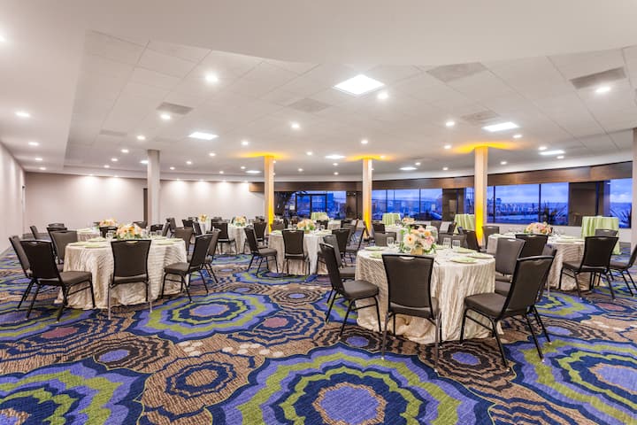 Meeting room at Wyndham San Diego Bayside in San Diego, California