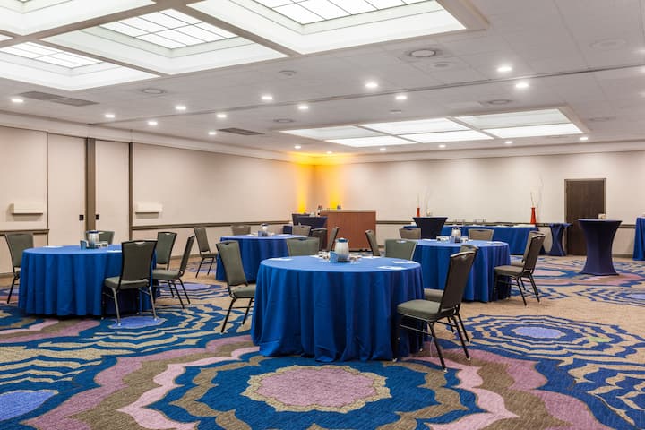 Meeting room at Wyndham San Diego Bayside in San Diego, California