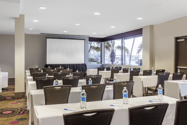 Meeting room at Wyndham San Diego Bayside in San Diego, California