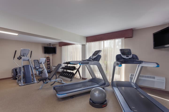 Fitness room at Wyndham Visalia in Visalia, California