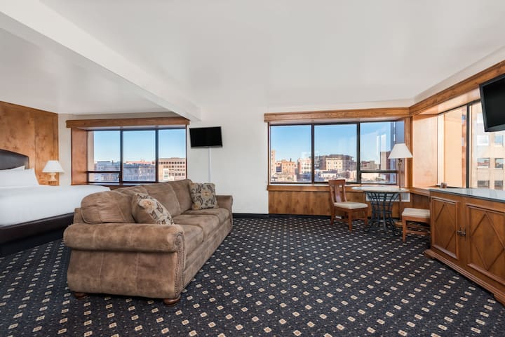 The Antlers, a Wyndham Hotel suite in Colorado Springs, Colorado