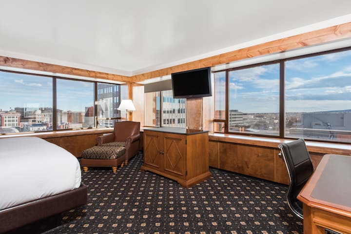 The Antlers, a Wyndham Hotel suite in Colorado Springs, Colorado