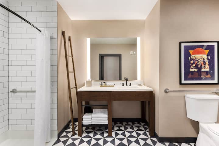 Guest room bath at the Origin Red Rocks, a Wyndham Hotel in Golden, Colorado