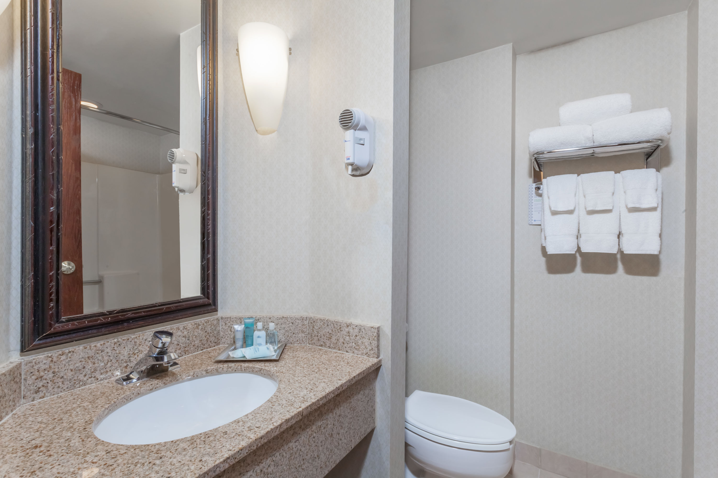 Guest room bath at the Wyndham Southbury in Southbury, Connecticut