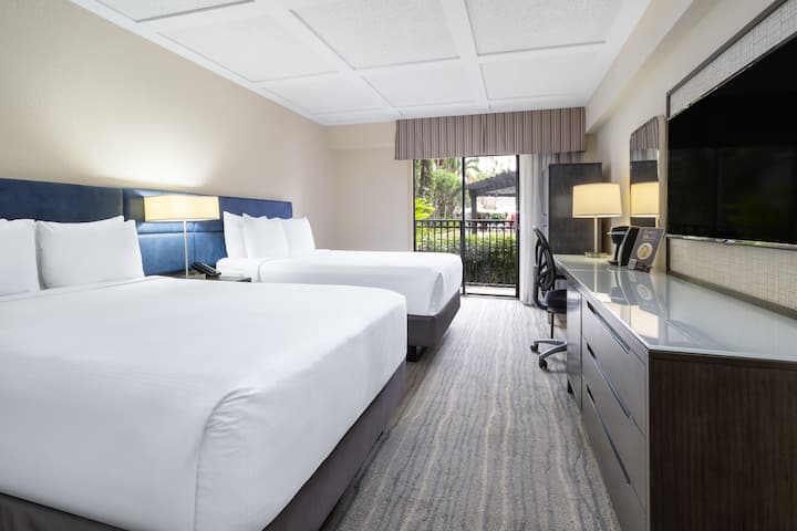 Guest room at the Wyndham Boca Raton in Boca Raton, Florida