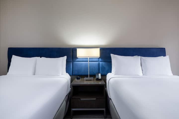 Guest room at the Wyndham Boca Raton in Boca Raton, Florida