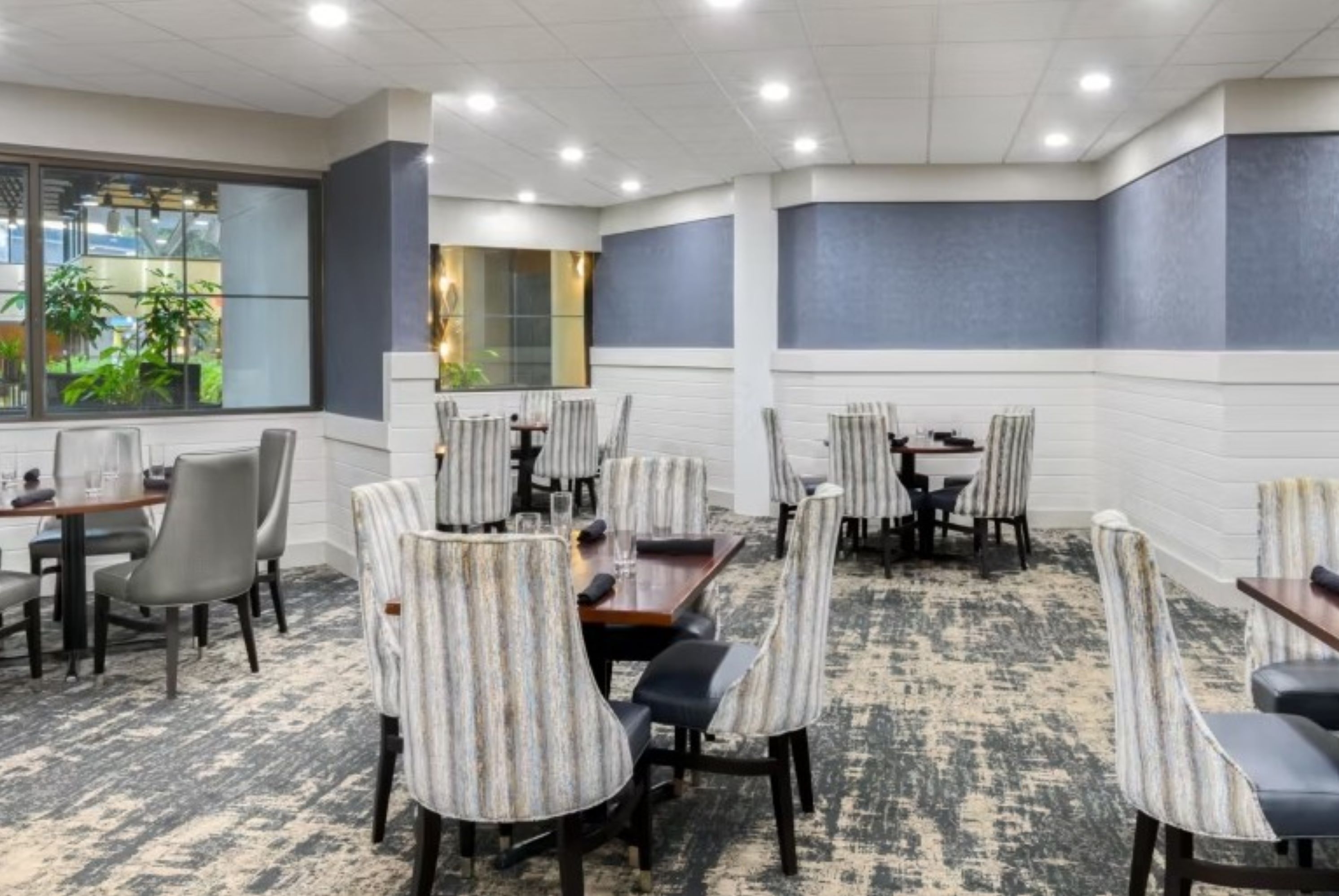 Wyndham Jacksonville Hotel and Conference Center cafe in Jacksonville, Florida