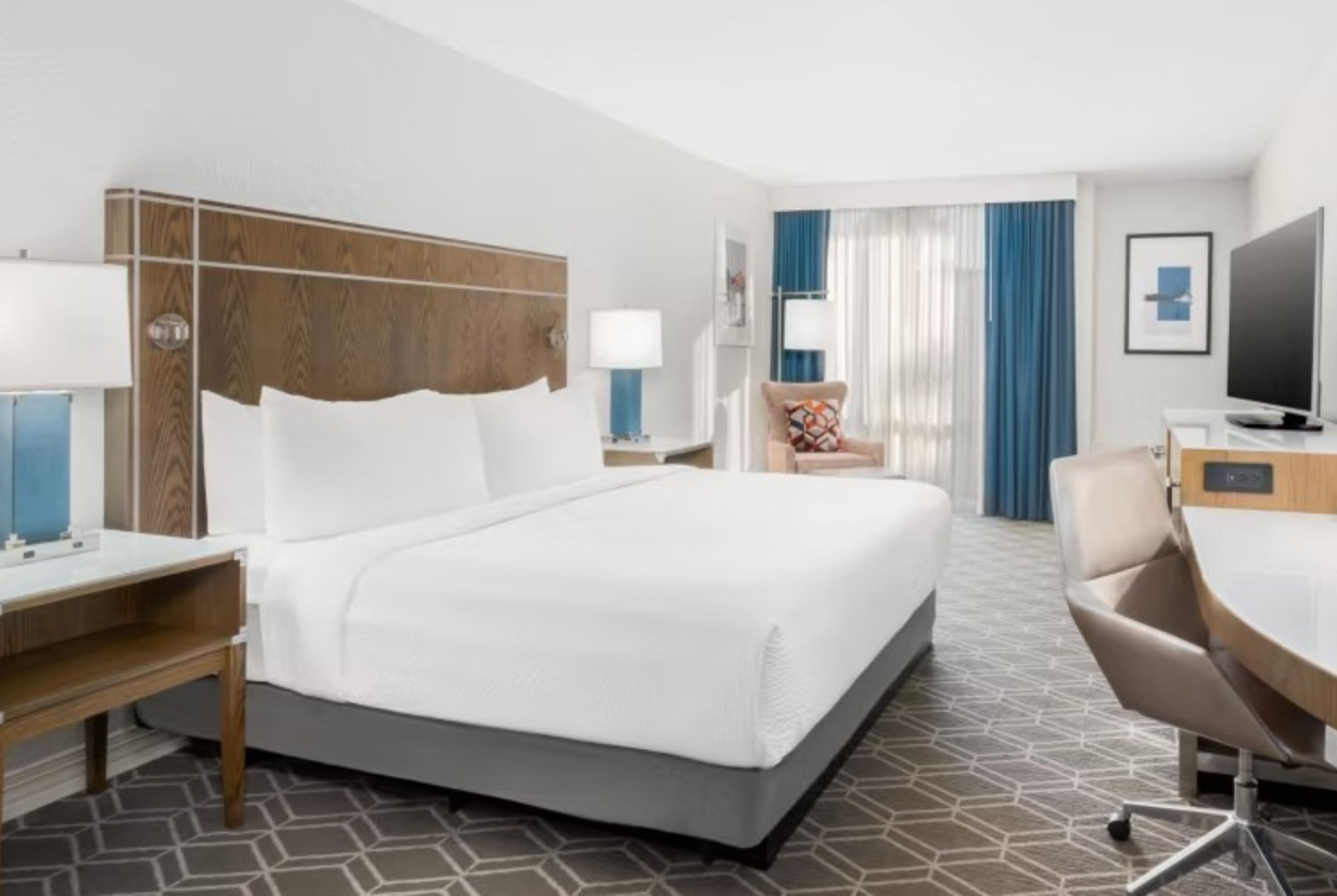 Guest room at the Wyndham Jacksonville Hotel and Conference Center in Jacksonville, Florida