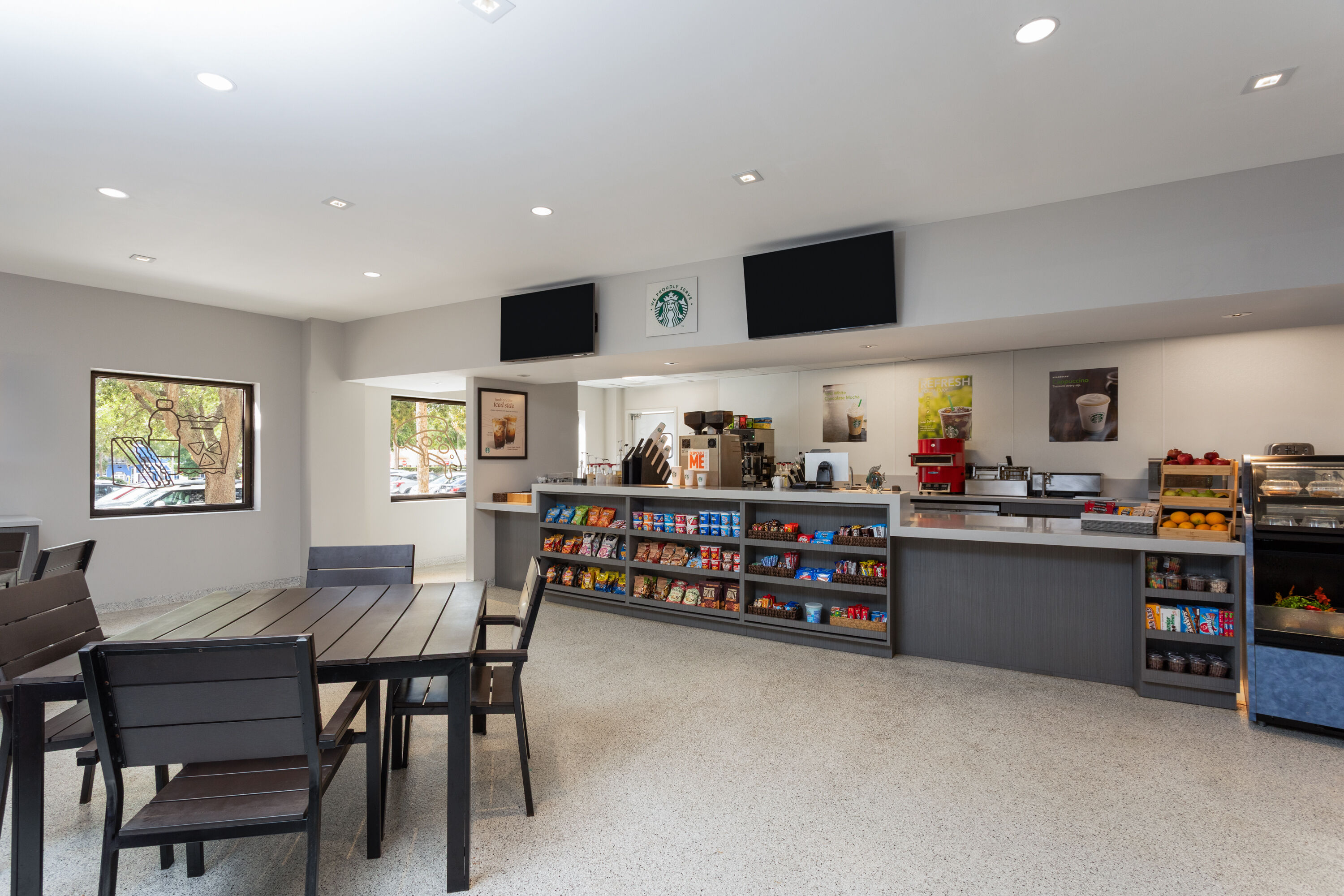 Wyndham I-Drive Avanti Resort & Conference Center cafe in Orlando, Florida