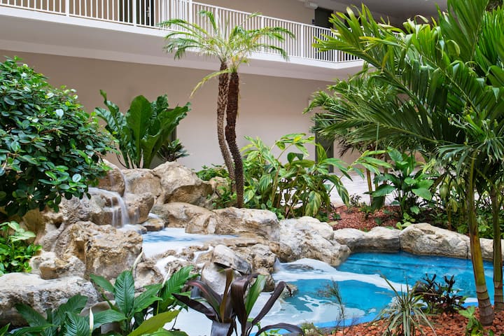 Courtyard at Wyndham I-Drive Avanti Resort & Conference Center in Orlando, Florida