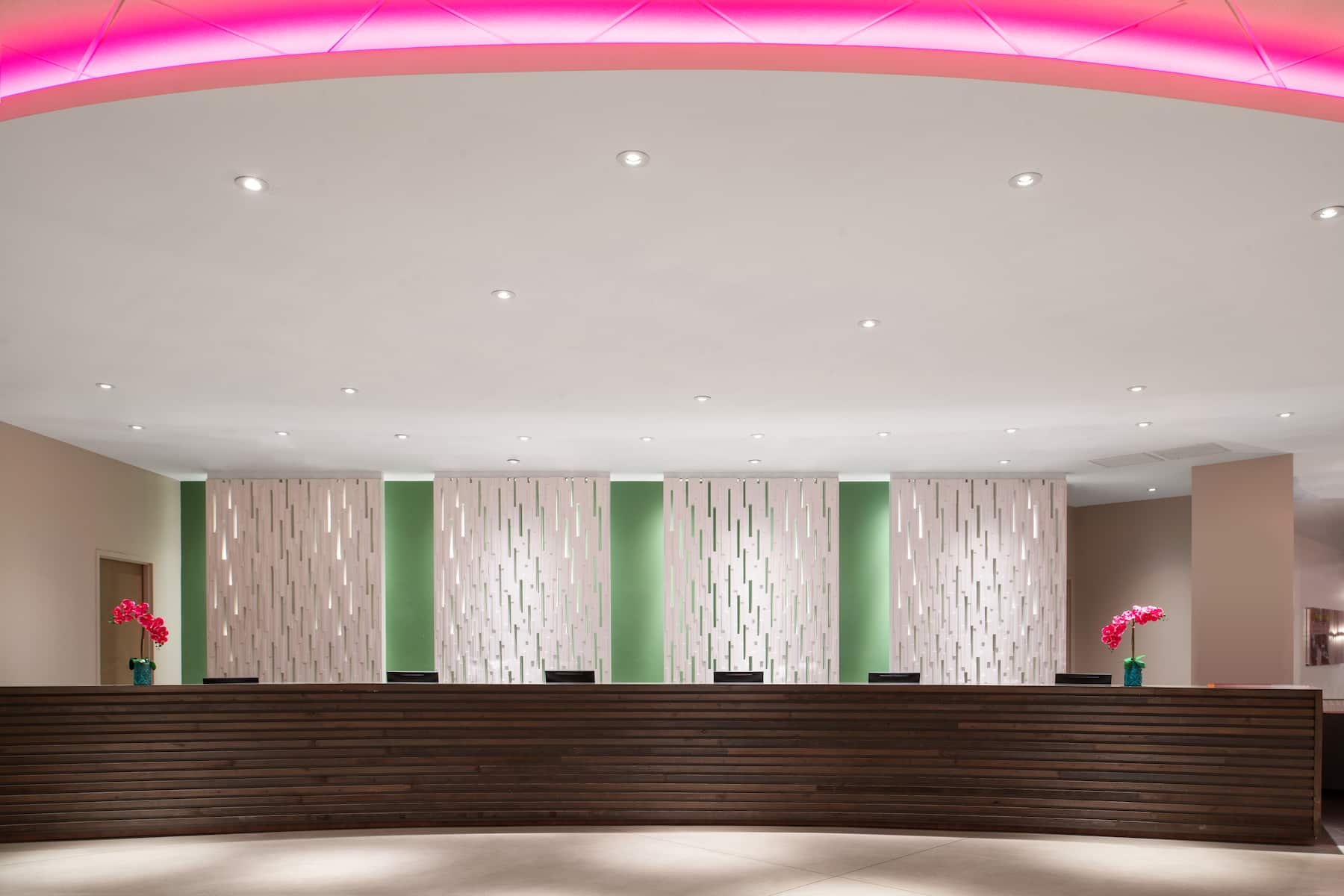 Wyndham I-Drive Avanti Resort & Conference Center reception in Orlando, Florida